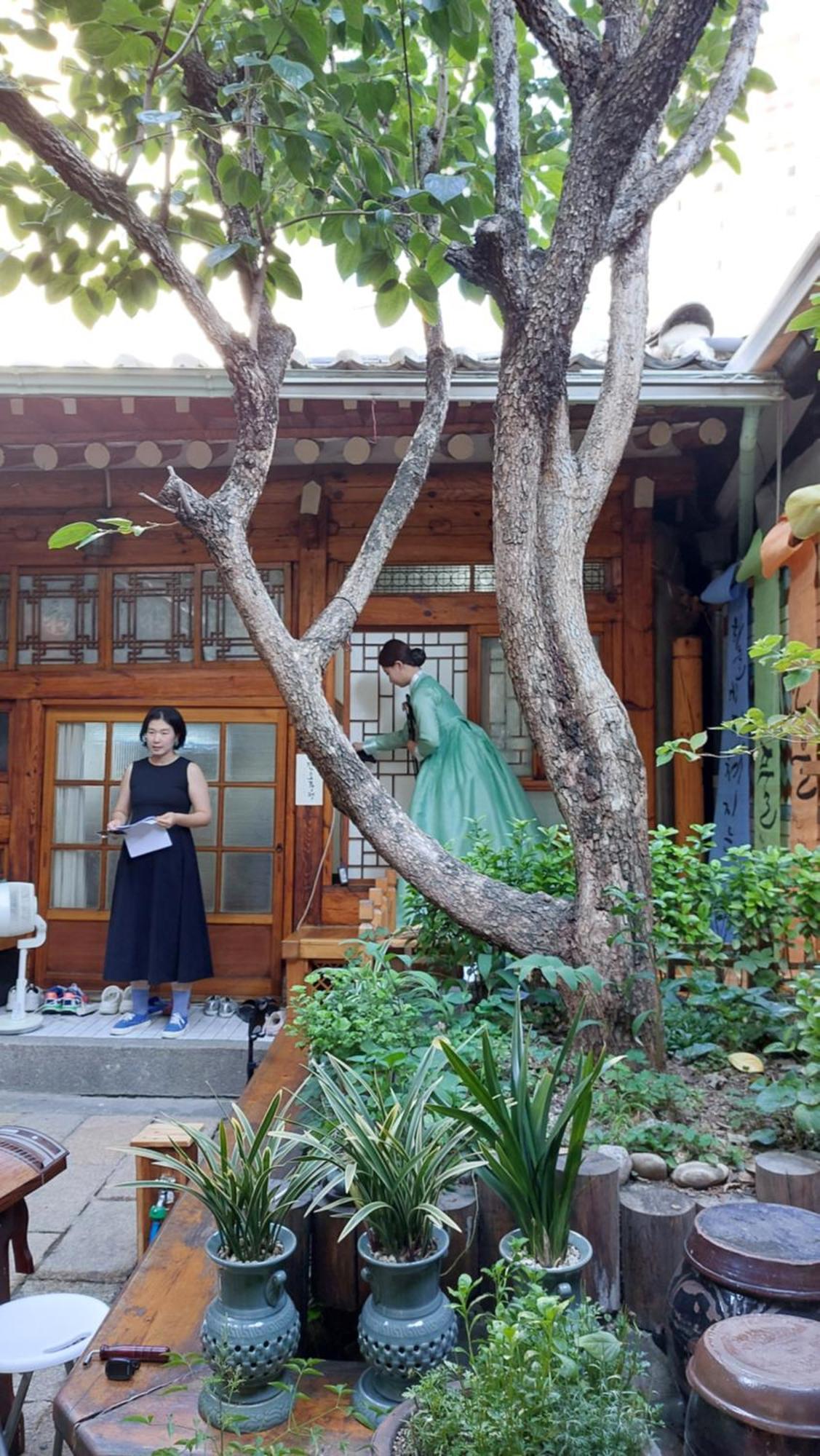 Dongmyo Hanok Sihwadang - Private Korean Style House In The City Center With A Beautiful Garden سيول المظهر الخارجي الصورة